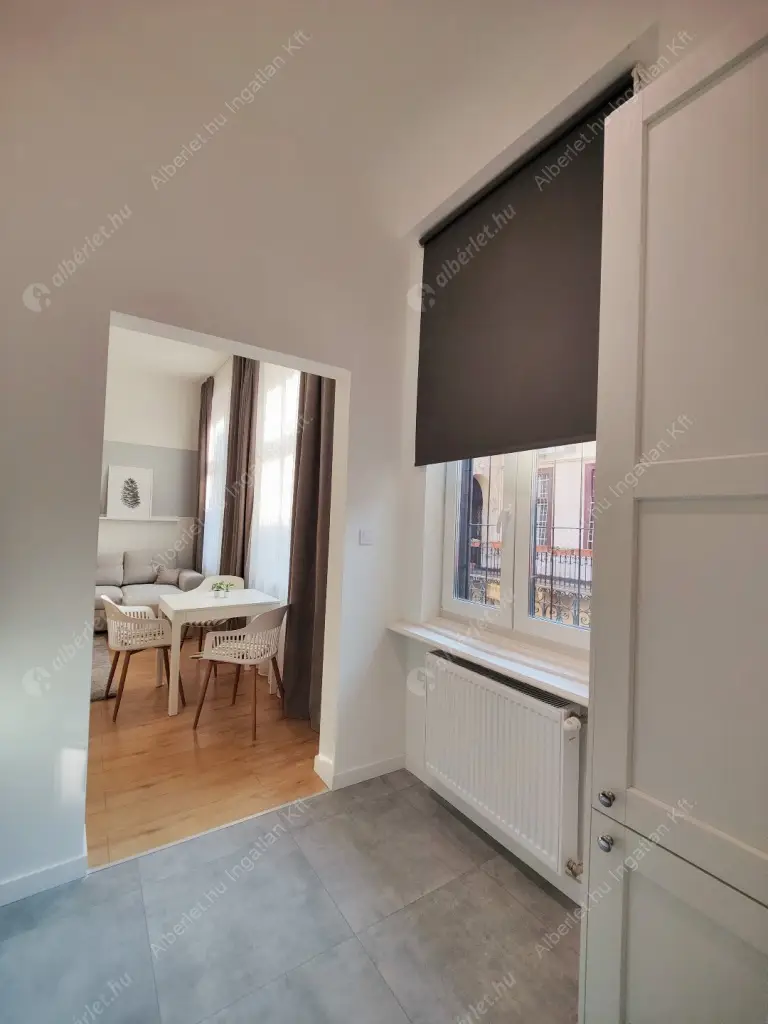 Kiadó albérlet 250000 Ft/hó áron: Budapest, VI. kerület  Teréz körút. Mérete: 36 nm, 1 szobás | Alberlet.hu - 6631892