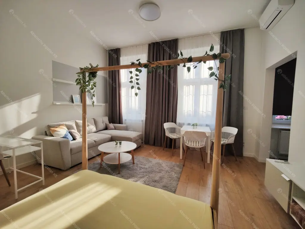 Kiadó albérlet 220000 Ft/hó áron: Budapest, VI. kerület  Teréz körút. Mérete: 36 nm, 1 szobás | Alberlet.hu - 6649923