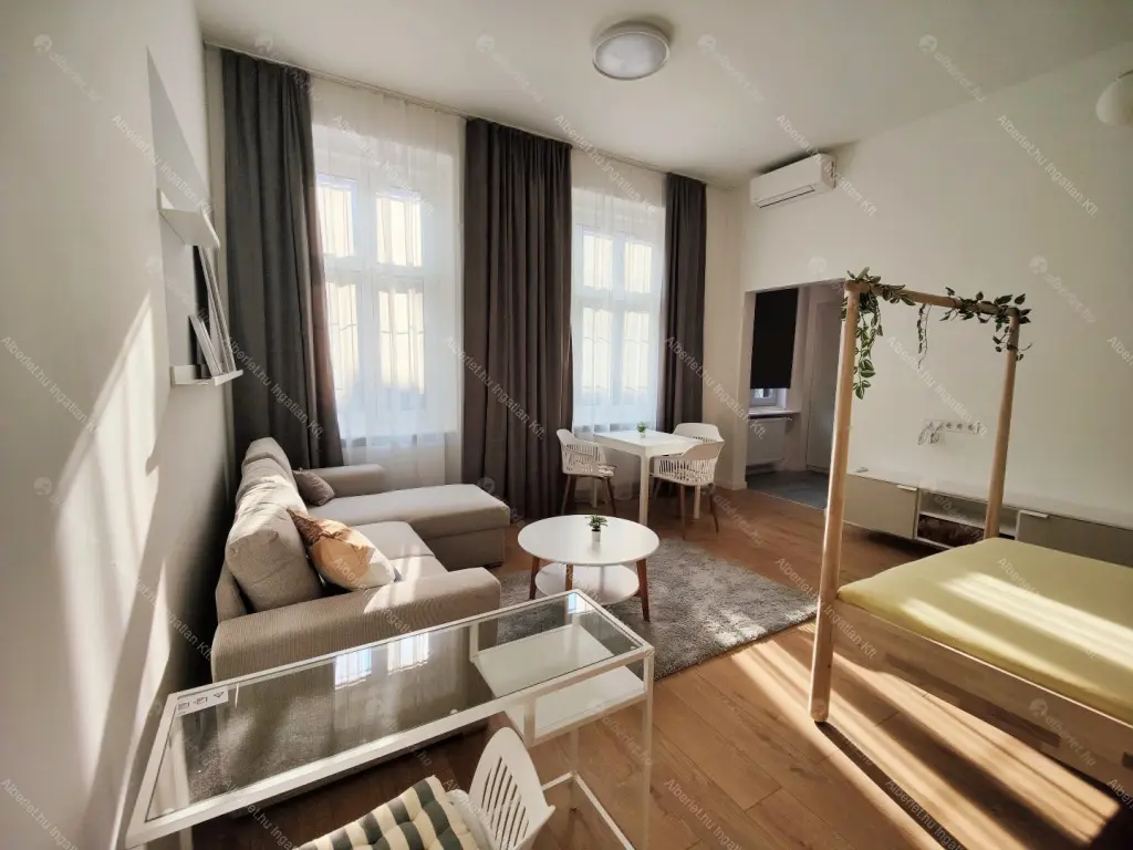 Kiadó albérlet 220000 Ft/hó áron: Budapest, VI. kerület  Teréz körút. Mérete: 36 nm, 1 szobás | Alberlet.hu - 6649929