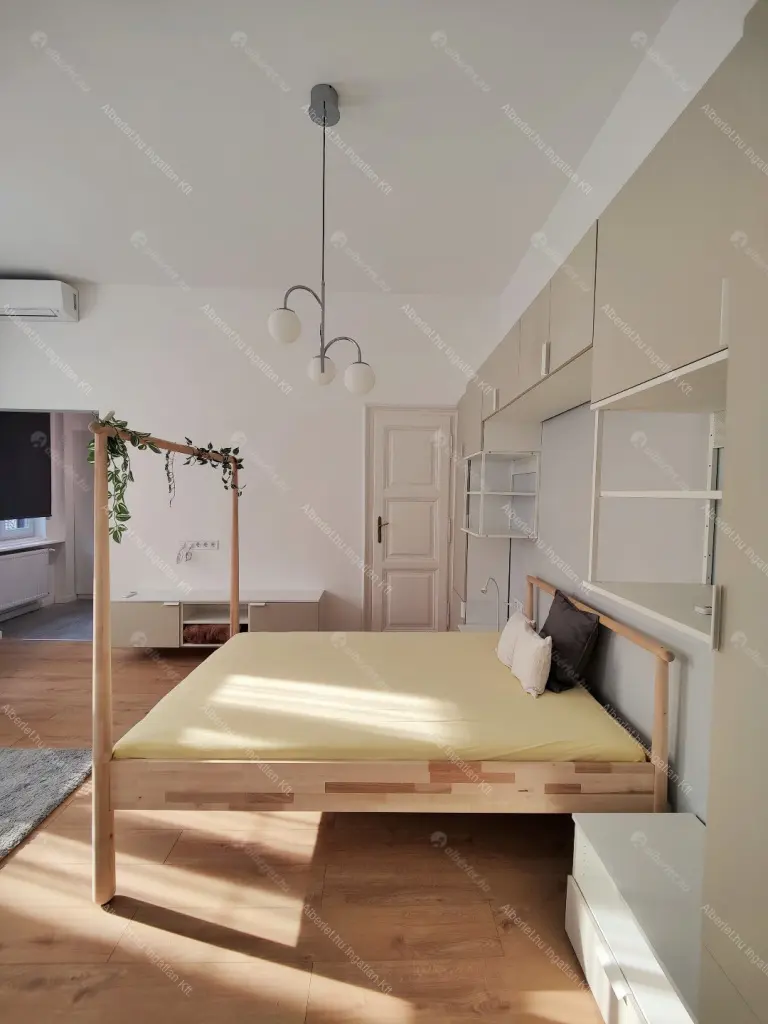 Kiadó albérlet 220000 Ft/hó áron: Budapest, VI. kerület  Teréz körút. Mérete: 36 nm, 1 szobás | Alberlet.hu - 6649930