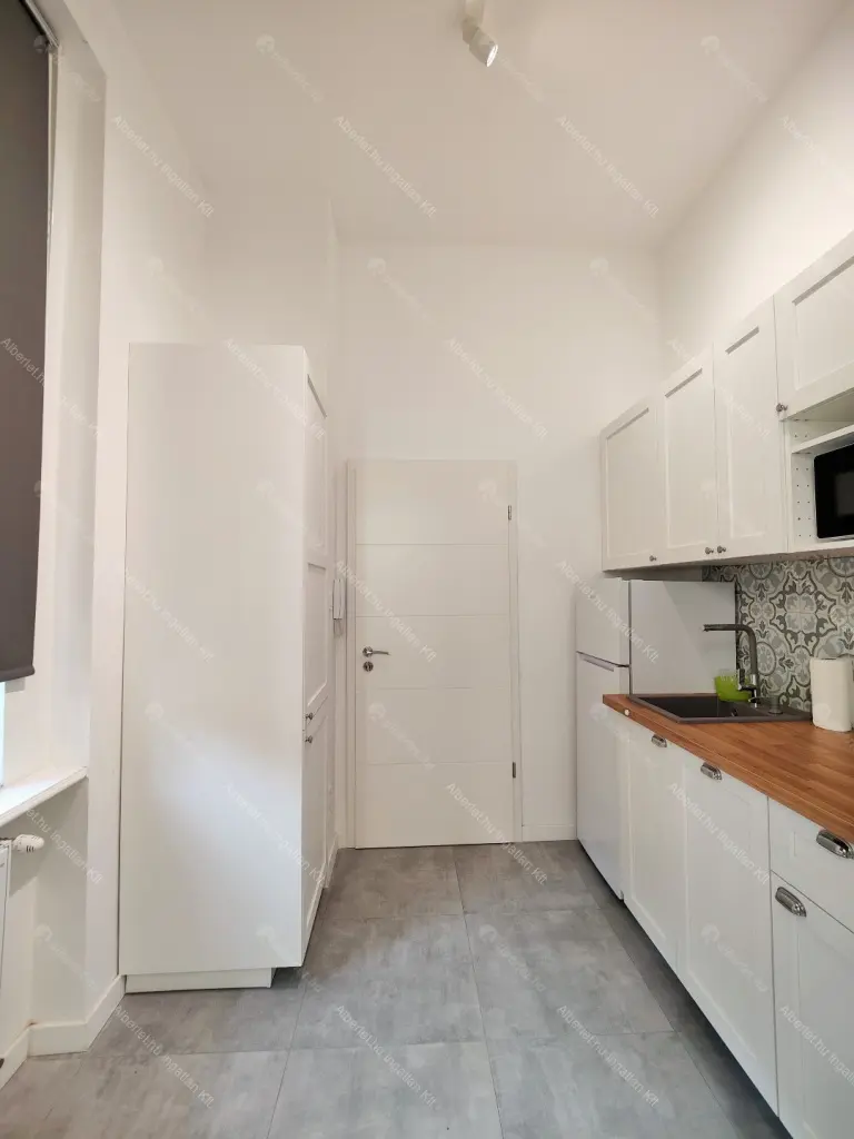 Kiadó albérlet 220000 Ft/hó áron: Budapest, VI. kerület  Teréz körút. Mérete: 36 nm, 1 szobás | Alberlet.hu - 6649939