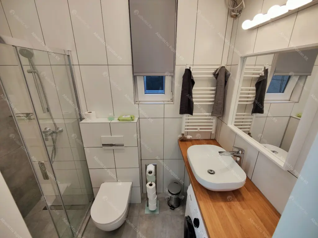 Kiadó albérlet 220000 Ft/hó áron: Budapest, VI. kerület  Teréz körút. Mérete: 36 nm, 1 szobás | Alberlet.hu - 6649941