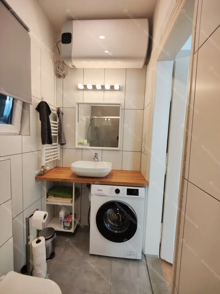 Kiadó albérlet 220000 Ft/hó áron: Budapest, VI. kerület  Teréz körút. Mérete: 36 nm, 1 szobás | Alberlet.hu - 6649944