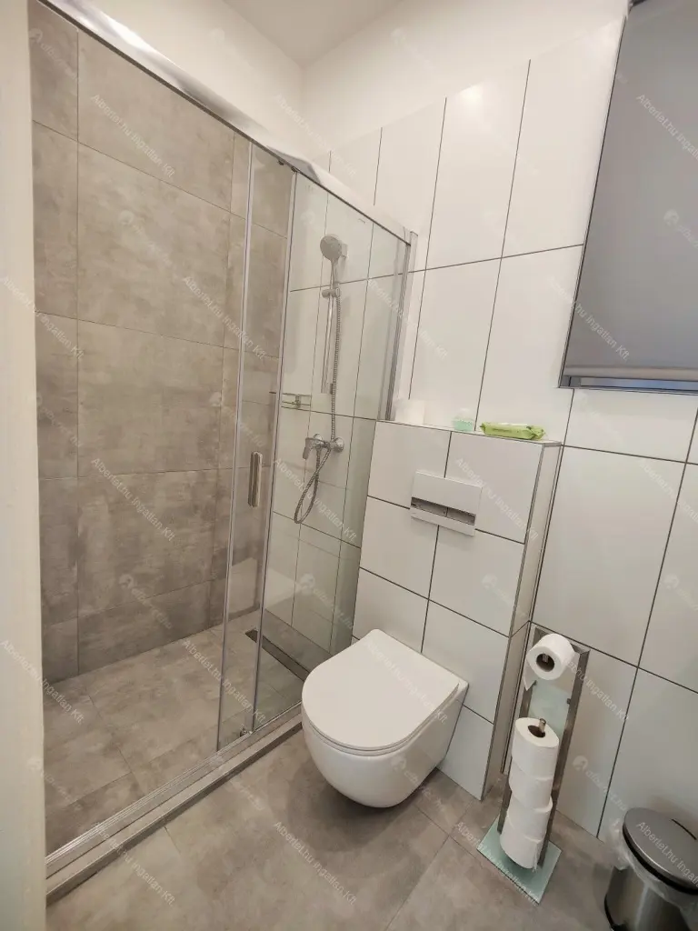 Kiadó albérlet 220000 Ft/hó áron: Budapest, VI. kerület  Teréz körút. Mérete: 36 nm, 1 szobás | Alberlet.hu - 6649945