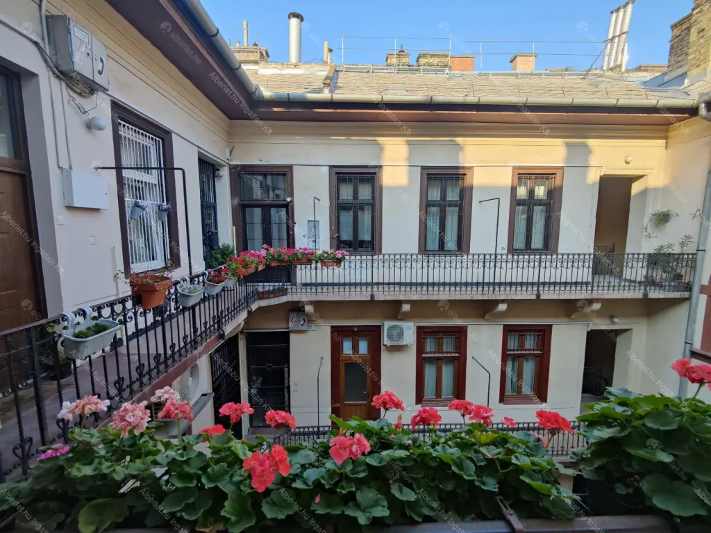 Kiadó albérlet 220000 Ft/hó áron: Budapest, VI. kerület  Teréz körút. Mérete: 36 nm, 1 szobás | Alberlet.hu - 6649949