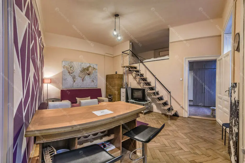 Kiadó albérlet 235000 Ft/hó áron: Budapest, VI. kerület  Teréz körút. Mérete: 44 nm, 1 szobás | Alberlet.hu - 6673438