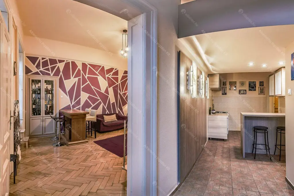 Kiadó albérlet 235000 Ft/hó áron: Budapest, VI. kerület  Teréz körút. Mérete: 44 nm, 1 szobás | Alberlet.hu - 6673445