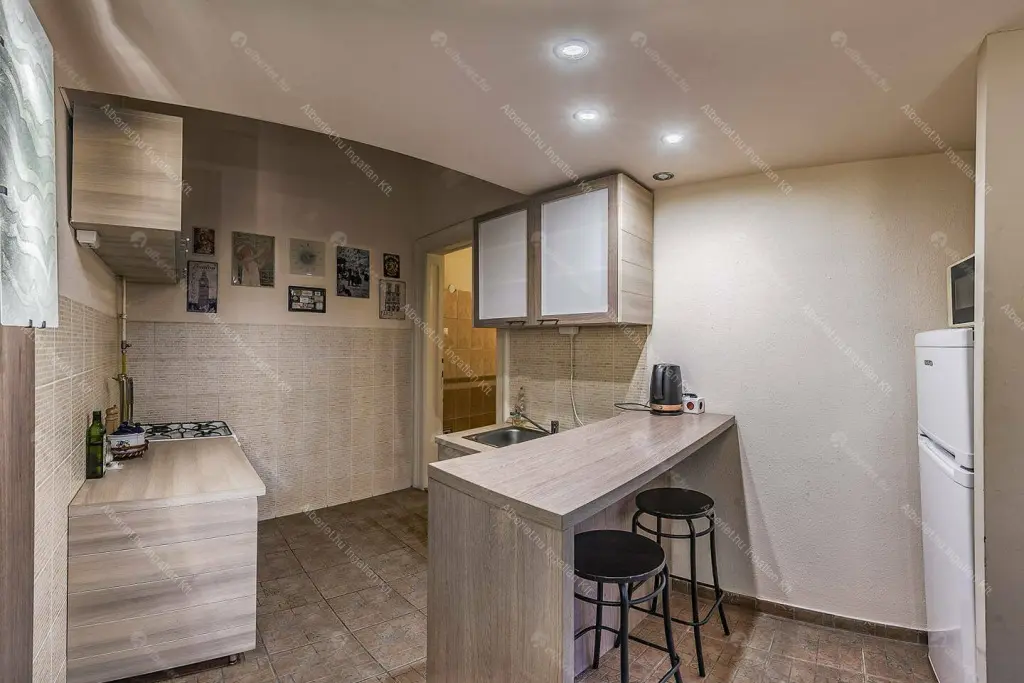 Kiadó albérlet 235000 Ft/hó áron: Budapest, VI. kerület  Teréz körút. Mérete: 44 nm, 1 szobás | Alberlet.hu - 6673450