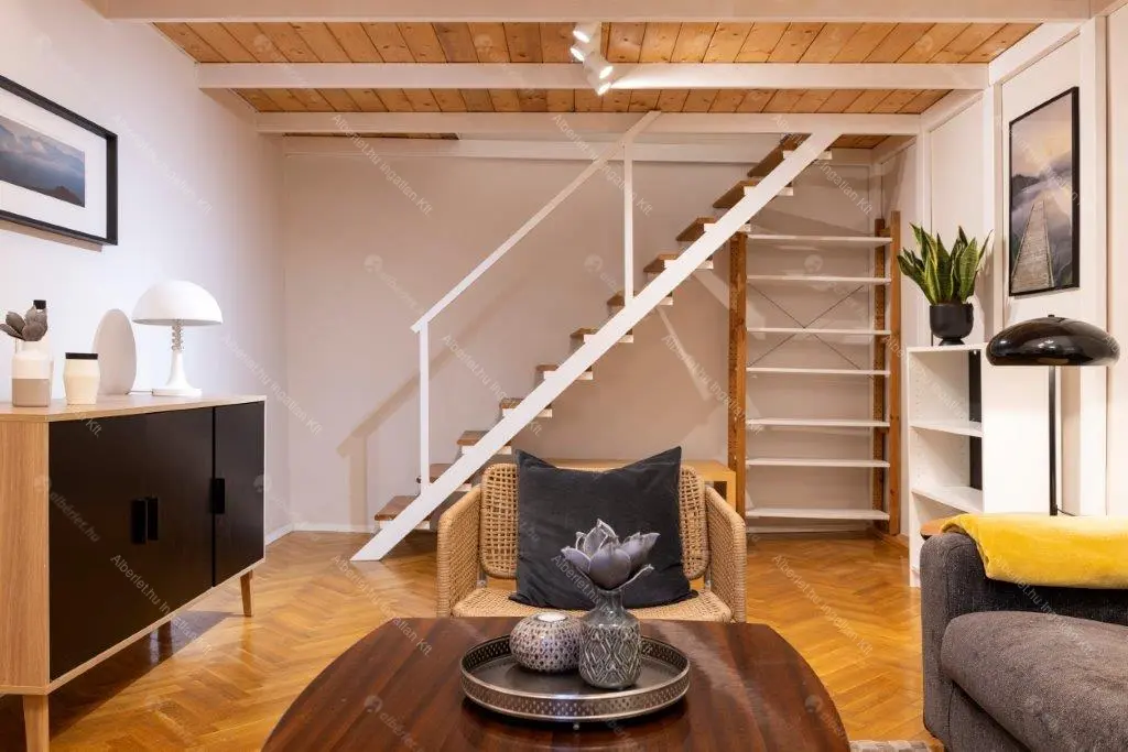 Kiadó albérlet 340000 Ft/hó áron: Budapest, VI. kerület  Teréz körút. Mérete: 45 nm, 2 szobás | Alberlet.hu - 6678649