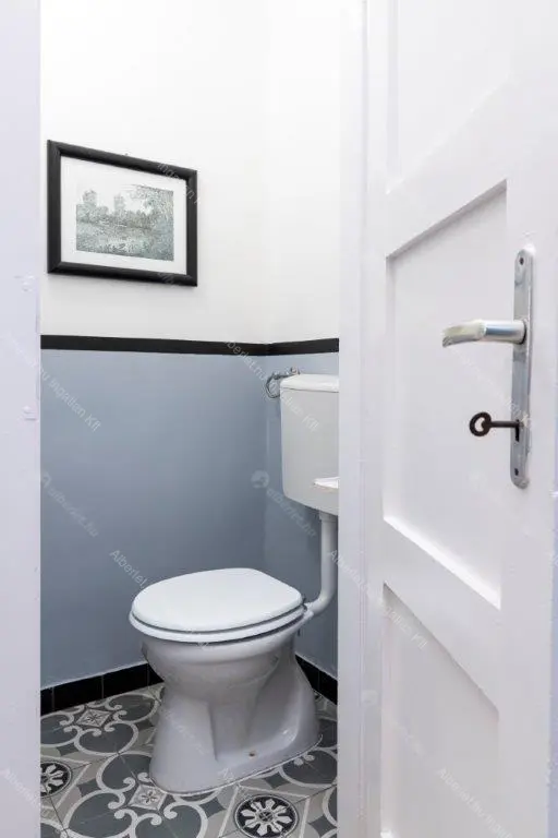 Kiadó albérlet 340000 Ft/hó áron: Budapest, VI. kerület  Teréz körút. Mérete: 45 nm, 2 szobás | Alberlet.hu - 6678665