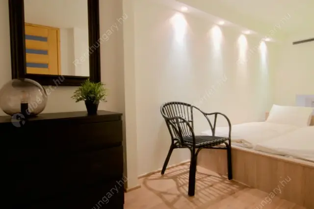 Kiadó albérlet 285000 Ft/hó áron: Budapest, VI. kerület  Teréz körút. Mérete: 59 nm, 1 szobás | Alberlet.hu - 6582771