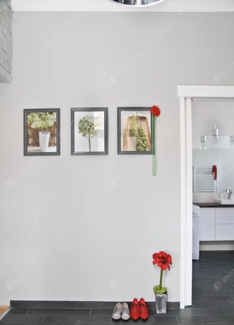 Kiadó albérlet 360000 Ft/hó áron: Budapest, VI. kerület  Teréz körút. Mérete: 61 nm, 2 szobás | Alberlet.hu - 6583905