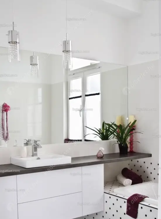 Kiadó albérlet 320000 Ft/hó áron: Budapest, VI. kerület  Teréz körút. Mérete: 61 nm, 2 szobás | Alberlet.hu - 6632474