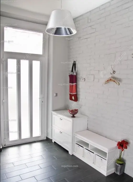 Kiadó albérlet 320000 Ft/hó áron: Budapest, VI. kerület  Teréz körút. Mérete: 61 nm, 2 szobás | Alberlet.hu - 6632490