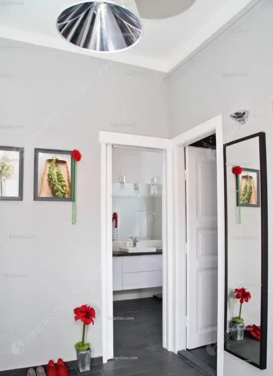 Kiadó albérlet 320000 Ft/hó áron: Budapest, VI. kerület  Teréz körút. Mérete: 61 nm, 2 szobás | Alberlet.hu - 6632491