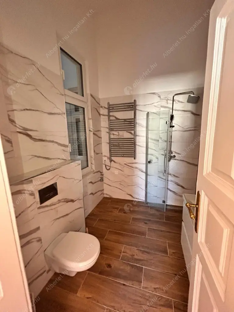 Kiadó albérlet 420000 Ft/hó áron: Budapest, VI. kerület  Teréz körút. Mérete: 65 nm, 2 szobás | Alberlet.hu - 6518171