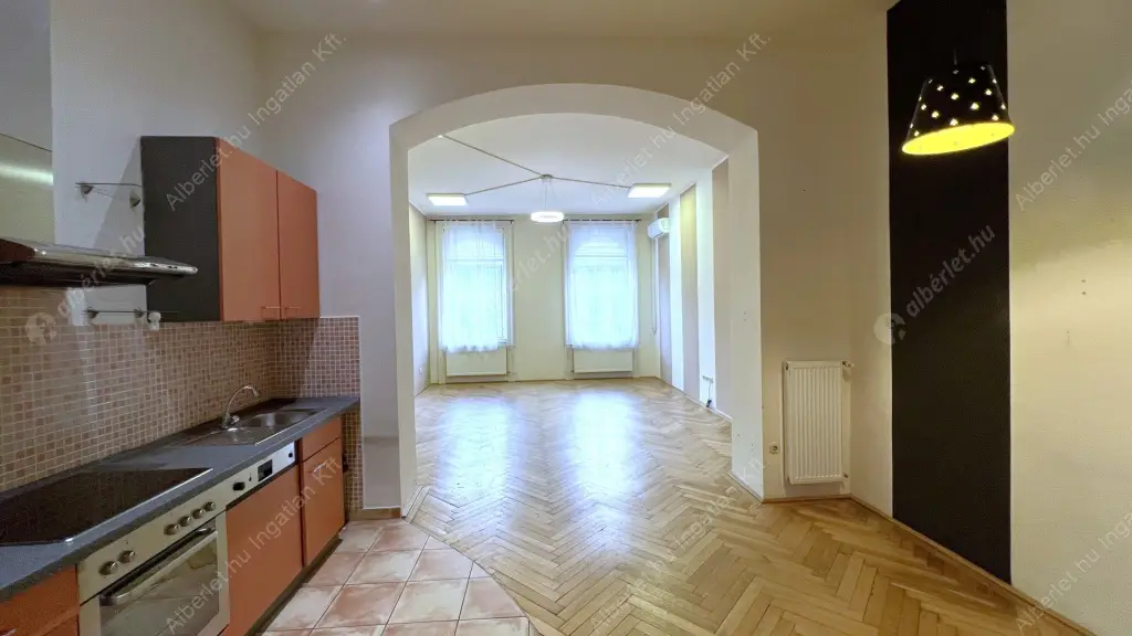Kiadó albérlet 250000 Ft/hó áron: Budapest, VI. kerület  Teréz körút. Mérete: 66 nm, 1 szobás | Alberlet.hu - 6560871