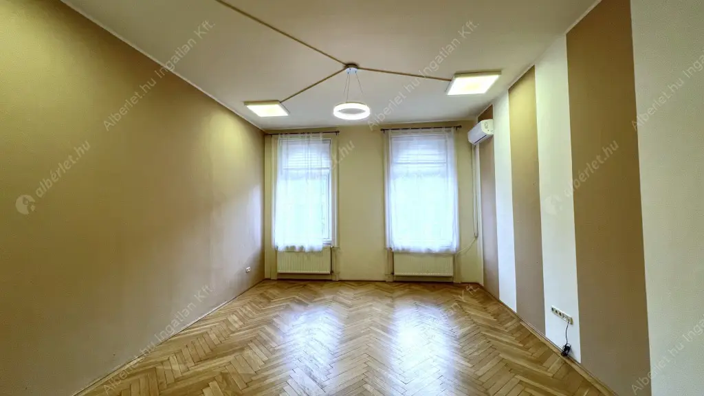 Kiadó albérlet 250000 Ft/hó áron: Budapest, VI. kerület  Teréz körút. Mérete: 66 nm, 1 szobás | Alberlet.hu - 6560873