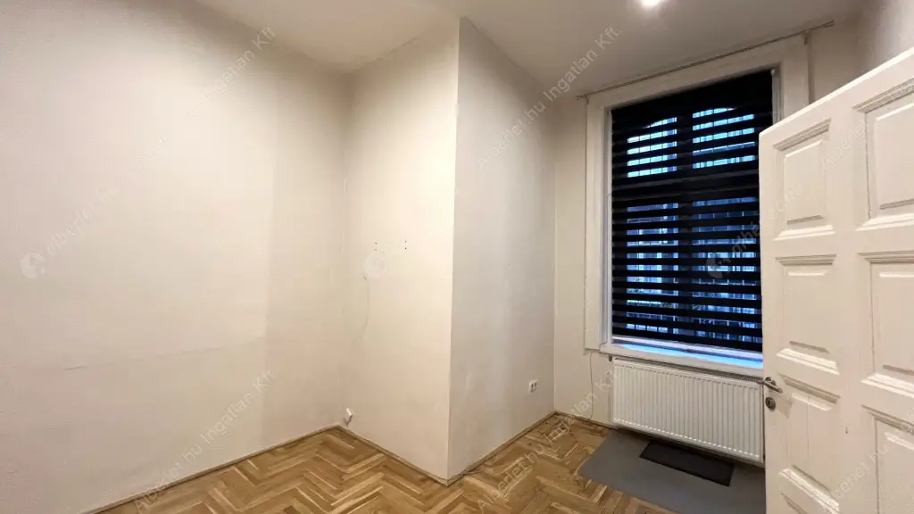 Kiadó albérlet 250000 Ft/hó áron: Budapest, VI. kerület  Teréz körút. Mérete: 66 nm, 1 szobás | Alberlet.hu - 6560876