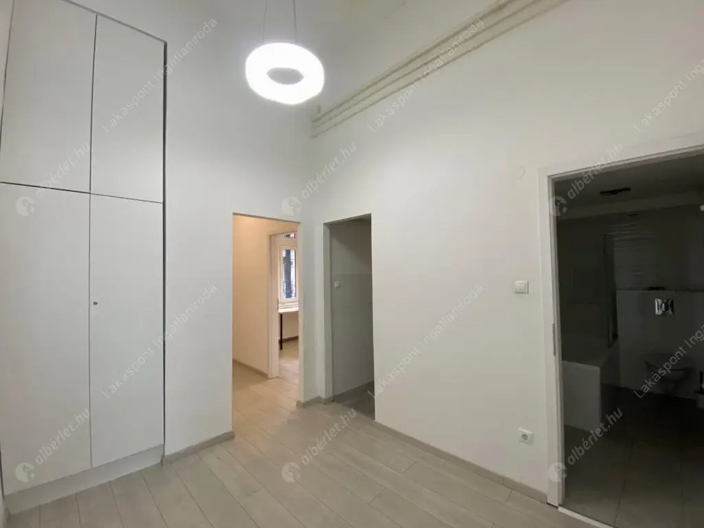 Kiadó albérlet 340000 Ft/hó áron: Budapest, VI. kerület  Teréz körút. Mérete: 70 nm, 2 szobás | Alberlet.hu - 6504467