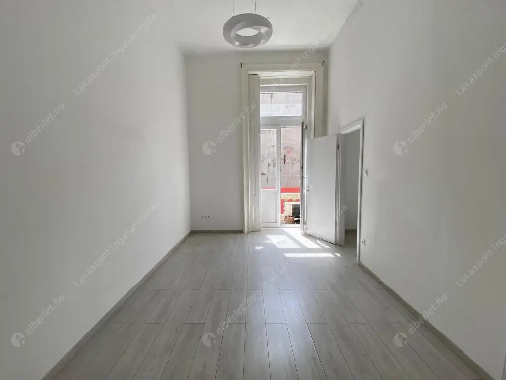 Kiadó albérlet 340000 Ft/hó áron: Budapest, VI. kerület  Teréz körút. Mérete: 70 nm, 2 szobás | Alberlet.hu - 6504471