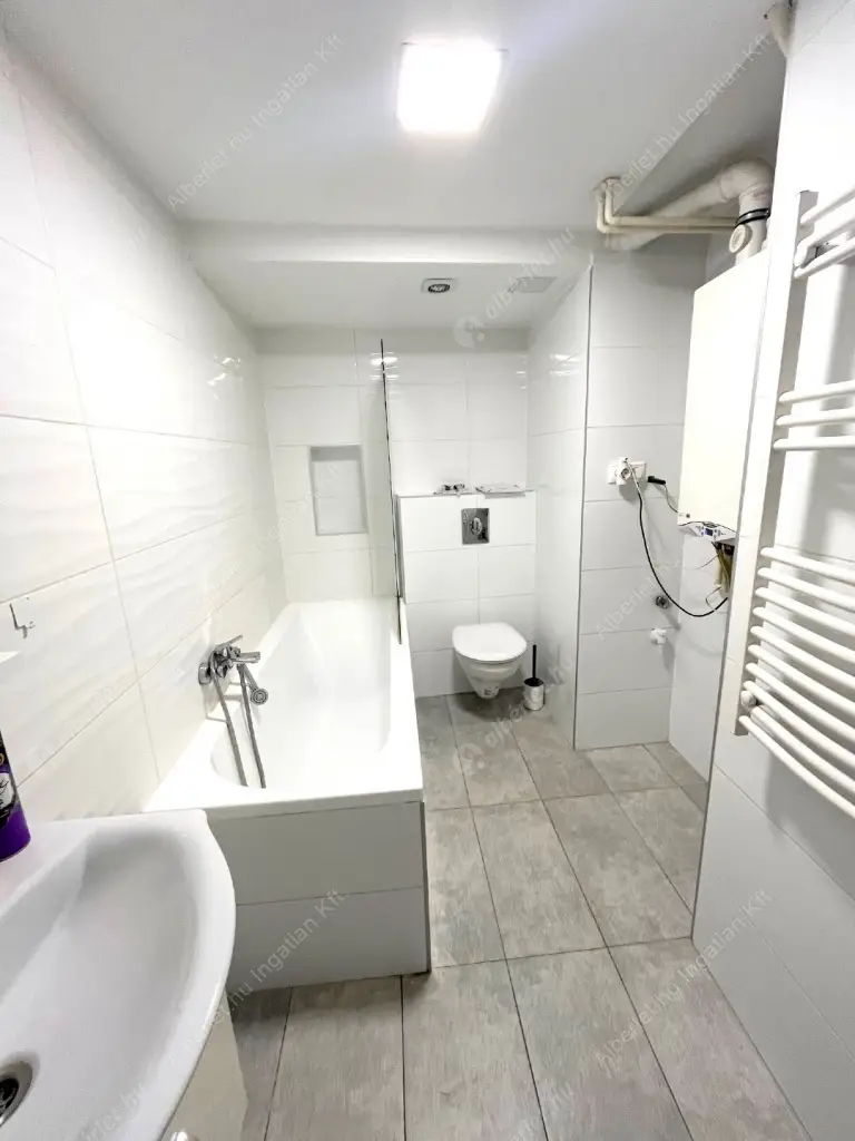 Kiadó albérlet 295000 Ft/hó áron: Budapest, VI. kerület  Teréz körút. Mérete: 70 nm, 2 szobás | Alberlet.hu - 6601996