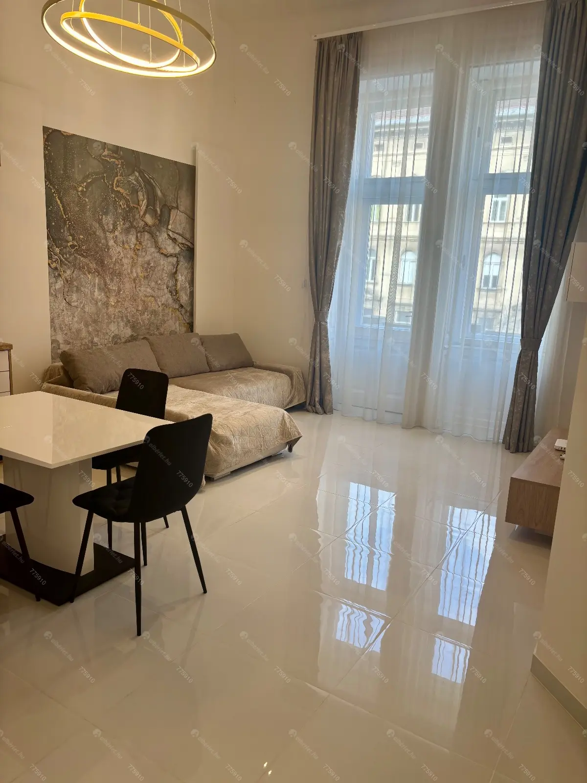 Kiadó albérlet 395000 Ft/hó áron: Budapest, VI. kerület  Teréz körút. Mérete: 72 nm, 3 szobás | Alberlet.hu - 6676433