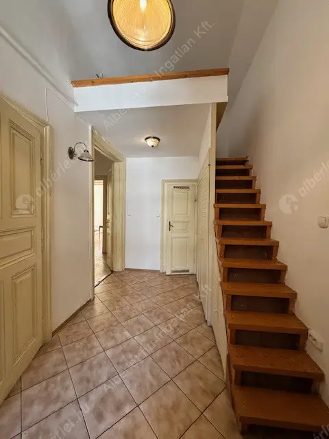 Kiadó albérlet 350000 Ft/hó áron: Budapest, VI. kerület  Teréz körút. Mérete: 80 nm, 2 szobás | Alberlet.hu - 6534325