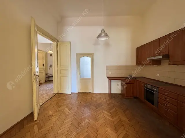 Kiadó albérlet 350000 Ft/hó áron: Budapest, VI. kerület  Teréz körút. Mérete: 80 nm, 2 szobás | Alberlet.hu - 6625135