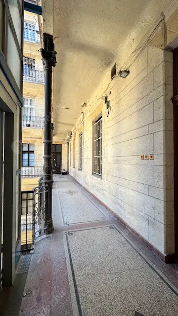 Kiadó albérlet 350000 Ft/hó áron: Budapest, VI. kerület  Teréz körút. Mérete: 80 nm, 2 szobás | Alberlet.hu - 6625139