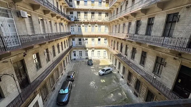 Kiadó albérlet 350000 Ft/hó áron: Budapest, VI. kerület  Teréz körút. Mérete: 80 nm, 2 szobás | Alberlet.hu - 6625140