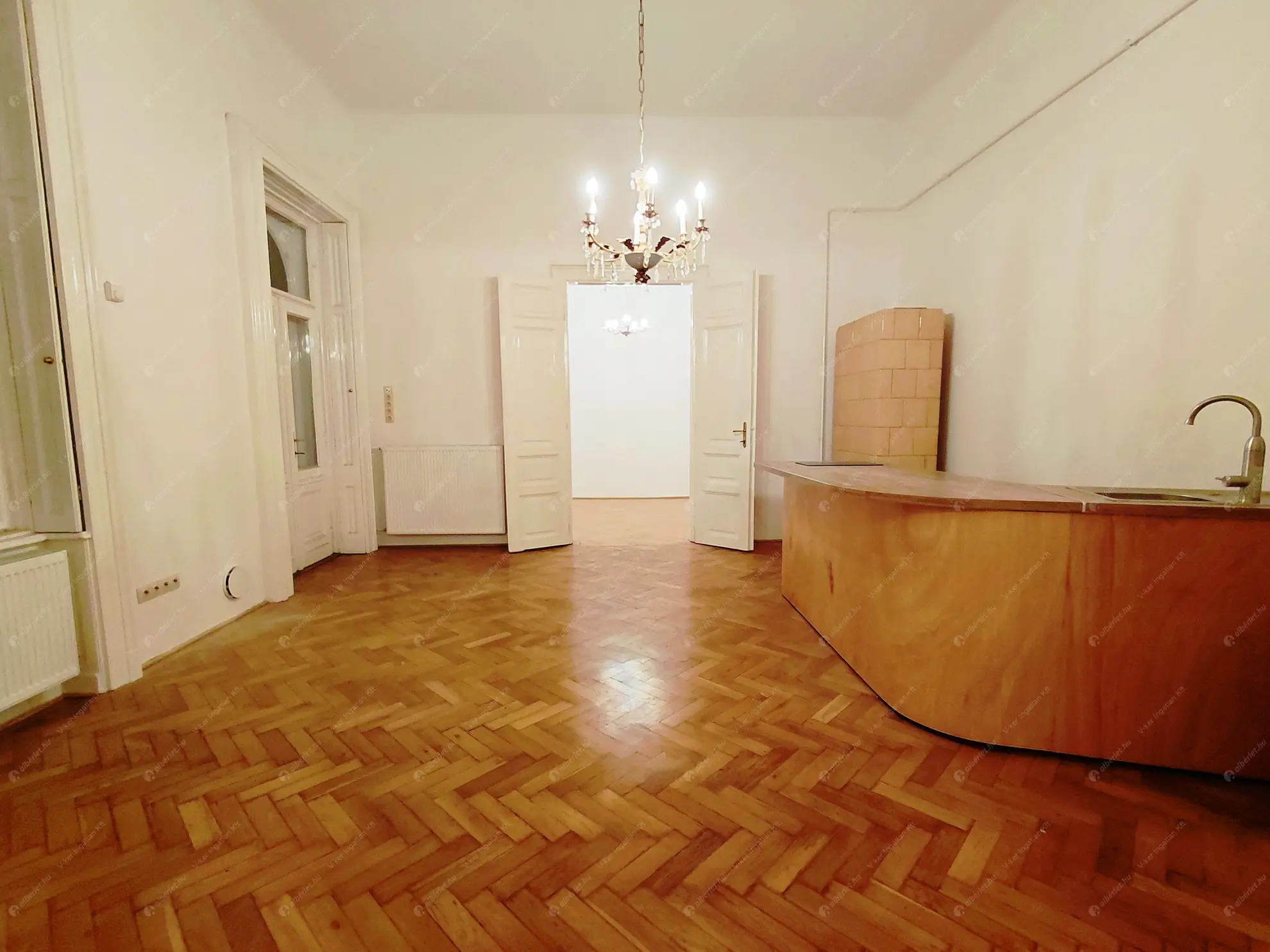 Kiadó albérlet 360000 Ft/hó áron: Budapest, VI. kerület  Teréz körút. Mérete: 80 nm, 3 szobás | Alberlet.hu - 6556638