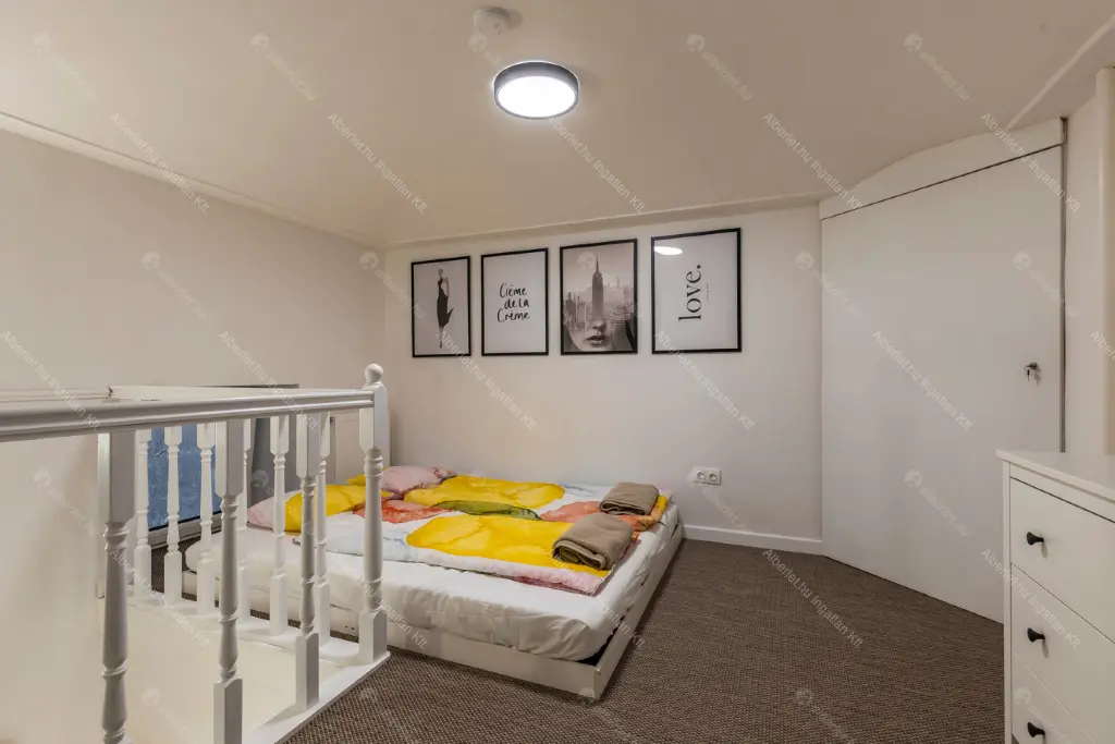 Kiadó albérlet 350000 Ft/hó áron: Budapest, VI. kerület  Teréz körút. Mérete: 80 nm, 3 szobás | Alberlet.hu - 6676972