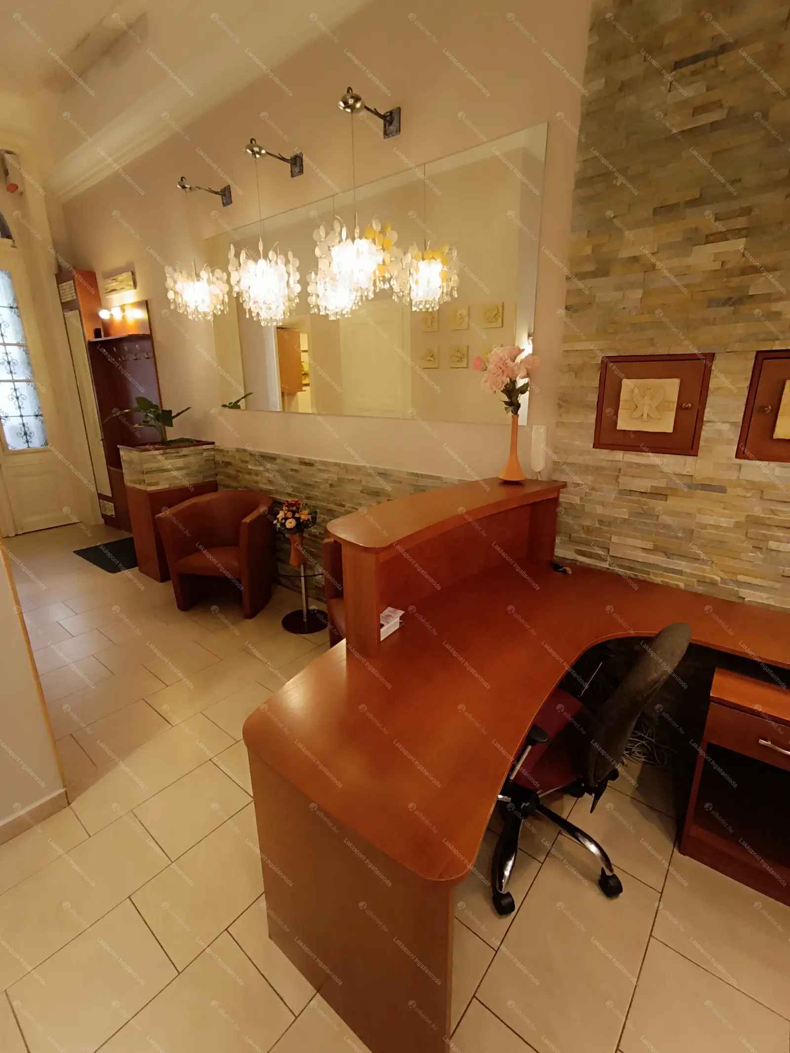 Kiadó albérlet 450000 Ft/hó áron: Budapest, VI. kerület  Teréz körút. Mérete: 81 nm, 2 szobás | Alberlet.hu - 6674752