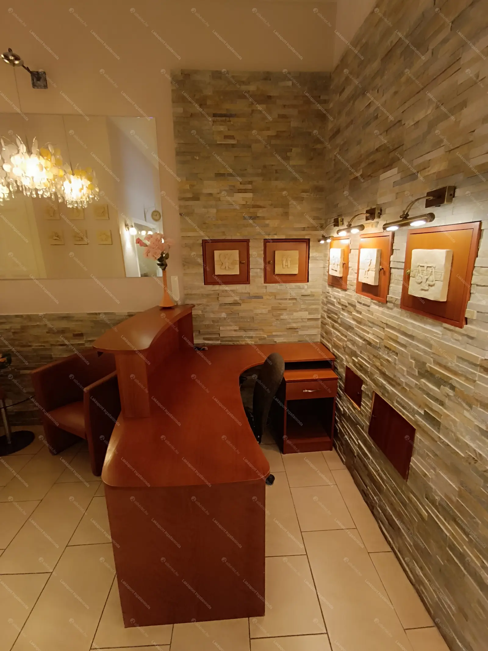 Kiadó albérlet 450000 Ft/hó áron: Budapest, VI. kerület  Teréz körút. Mérete: 81 nm, 2 szobás | Alberlet.hu - 6674753