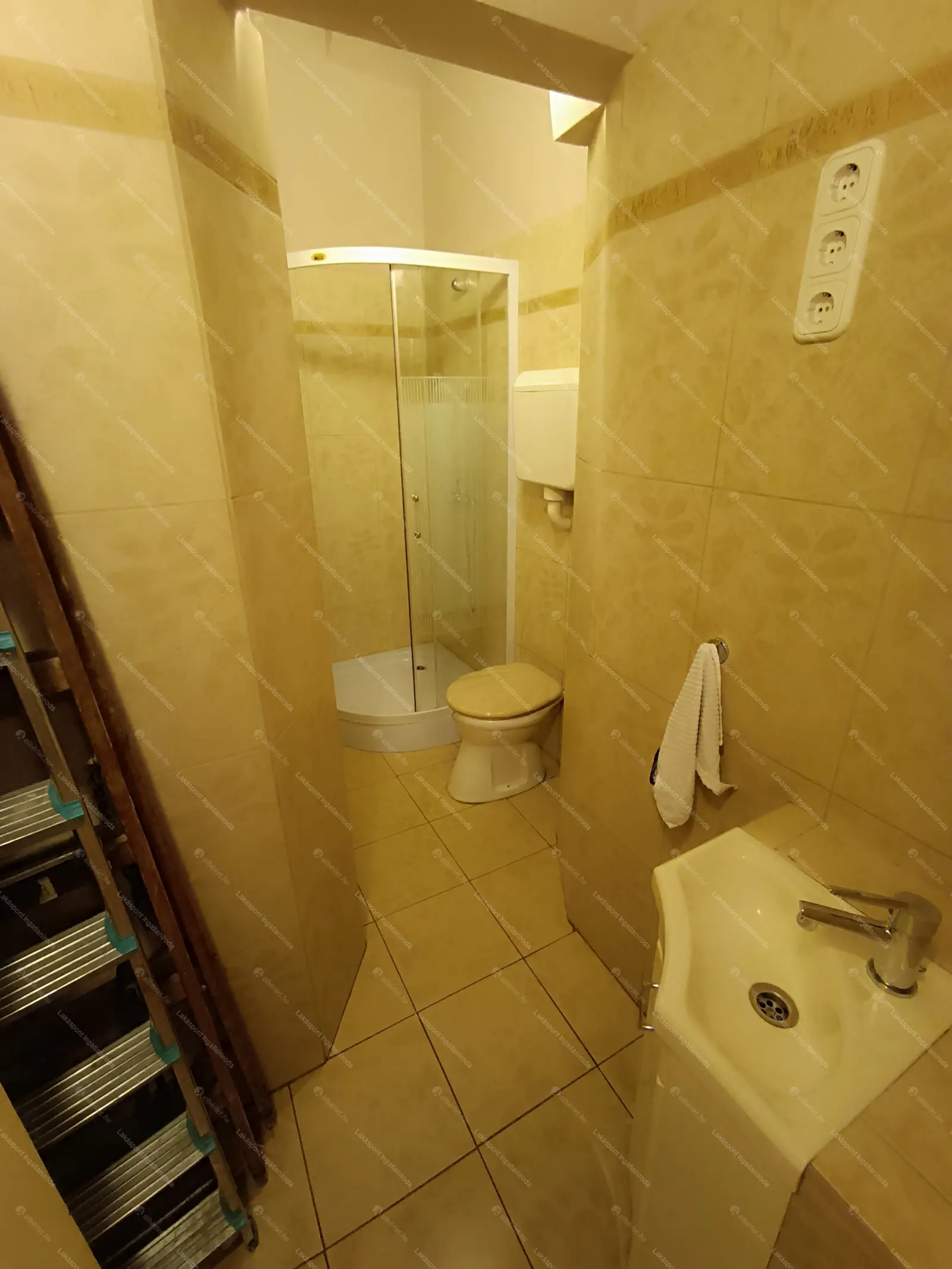 Kiadó albérlet 450000 Ft/hó áron: Budapest, VI. kerület  Teréz körút. Mérete: 81 nm, 2 szobás | Alberlet.hu - 6674758