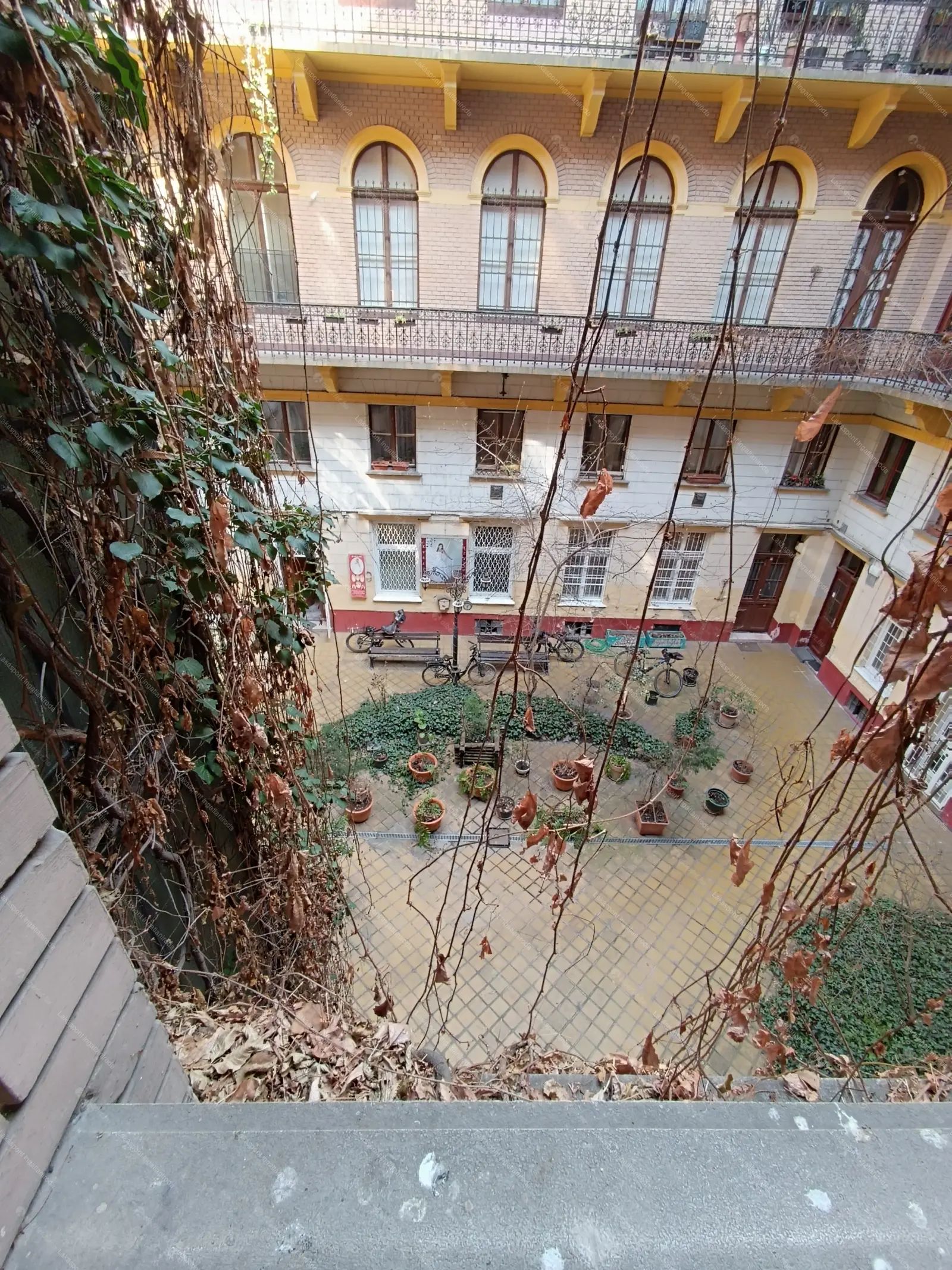 Kiadó albérlet 450000 Ft/hó áron: Budapest, VI. kerület  Teréz körút. Mérete: 81 nm, 2 szobás | Alberlet.hu - 6674772