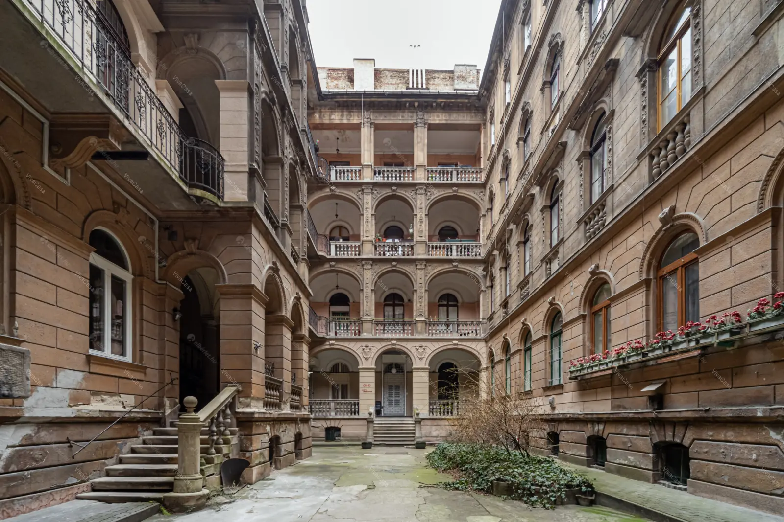 Kiadó albérlet 310000 Ft/hó áron: Budapest, VI. kerület  utca  . Mérete: 61 nm, 2 szobás | Alberlet.hu - 6698850