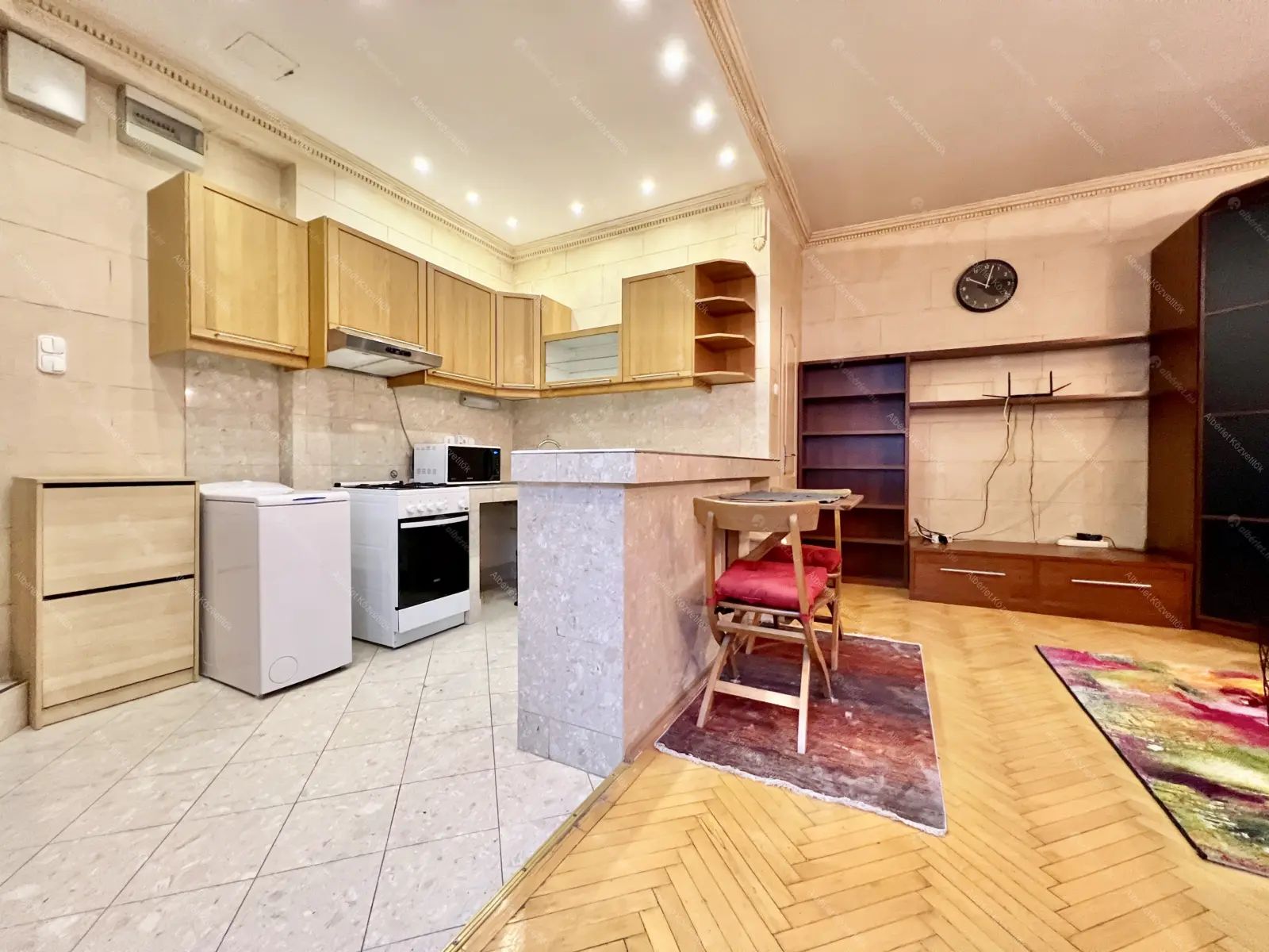 Kiadó albérlet 225000 Ft/hó áron: Budapest, VI. kerület  Városligeti fasor. Mérete: 28 nm, 1 szobás | Alberlet.hu - 6650967