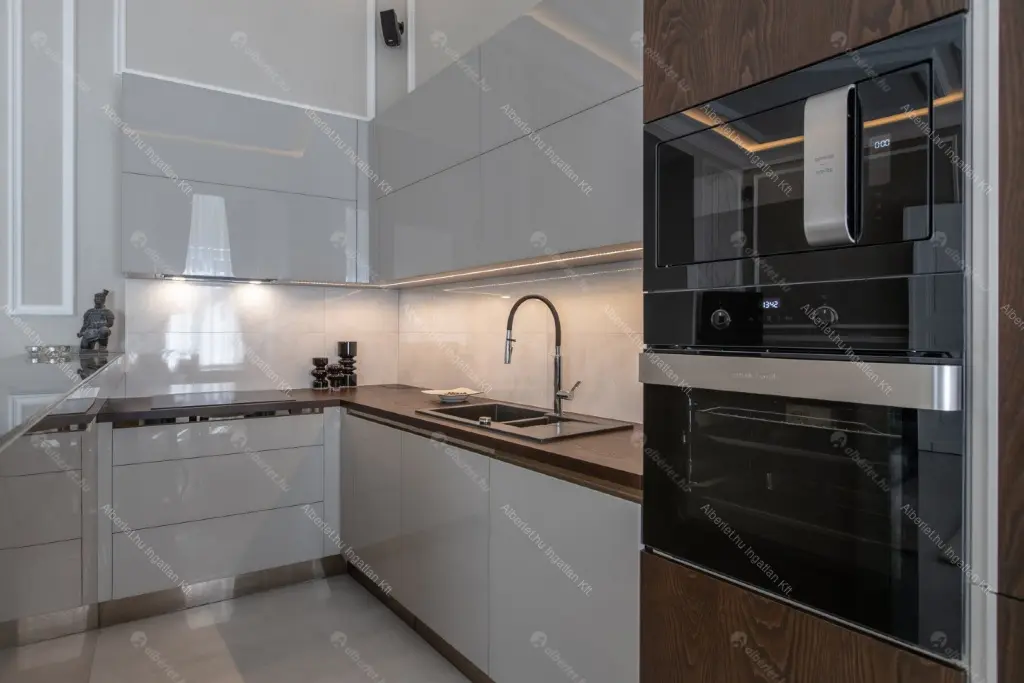 Kiadó albérlet 776000 Ft/hó áron: Budapest, VI. kerület  Vasvári Pál utca. Mérete: 100 nm, 4 szobás | Alberlet.hu - 6686953