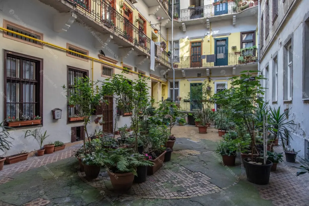 Kiadó albérlet 776000 Ft/hó áron: Budapest, VI. kerület  Vasvári Pál utca. Mérete: 100 nm, 4 szobás | Alberlet.hu - 6686970