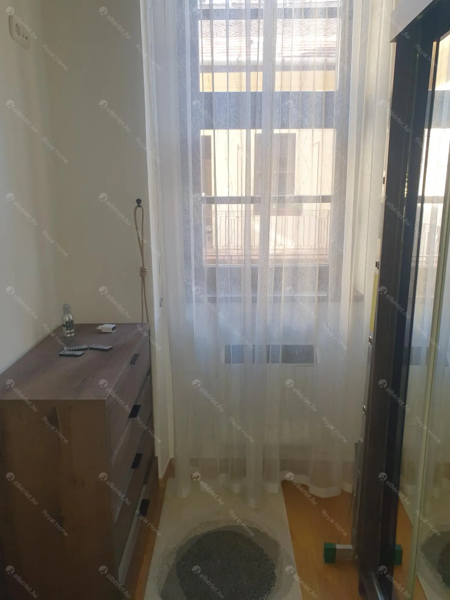 Kiadó albérlet 280000 Ft/hó áron: Budapest, VI. kerület  Vasvári Pál utca. Mérete: 61 nm, 2 szobás | Alberlet.hu - 6573261