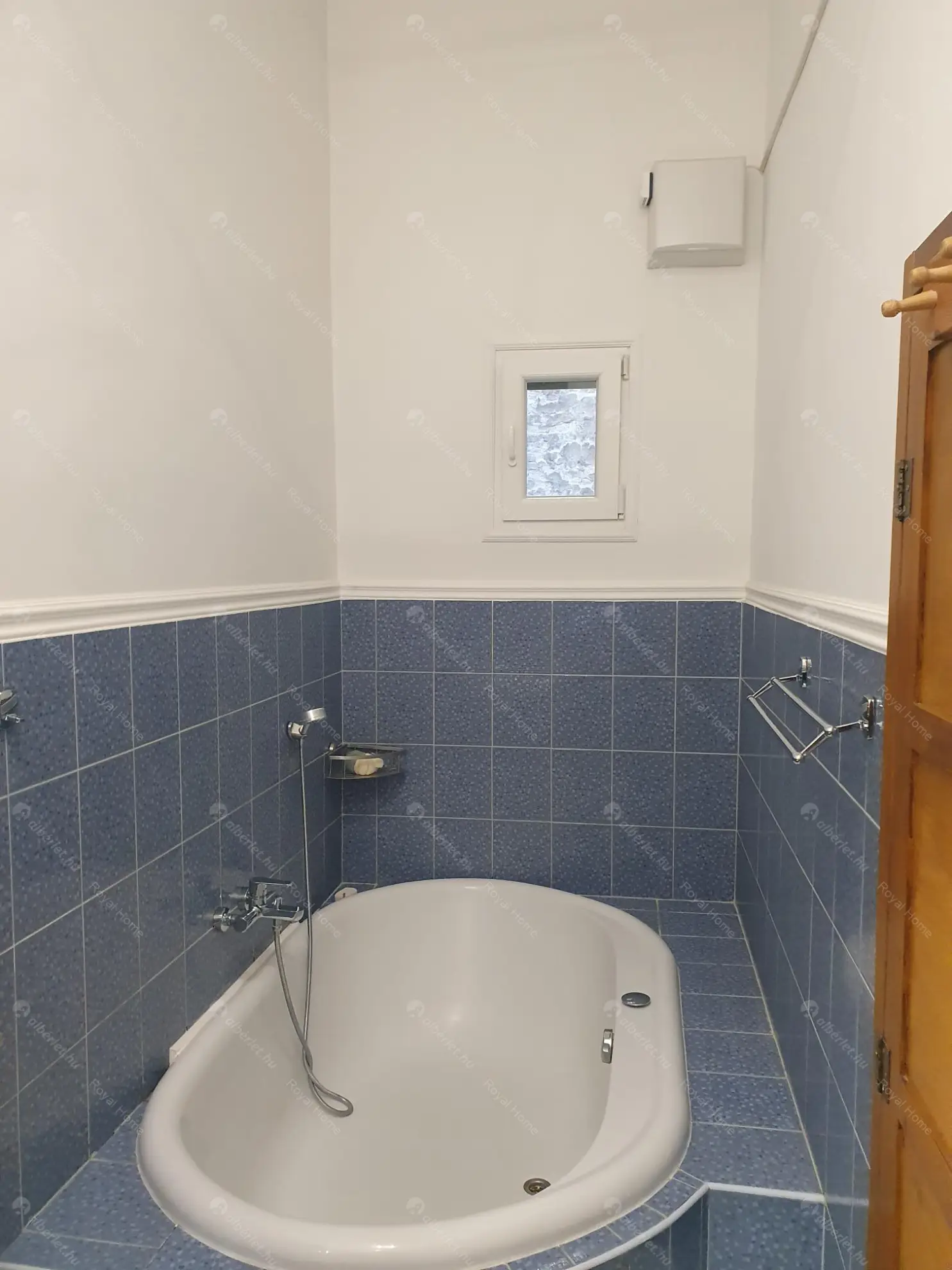 Kiadó albérlet 280000 Ft/hó áron: Budapest, VI. kerület  Vasvári Pál utca. Mérete: 61 nm, 2 szobás | Alberlet.hu - 6573265