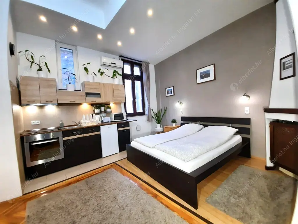Kiadó albérlet 390000 Ft/hó áron: Budapest, VI. kerület  Vasvári Pál utca. Mérete: 69 nm, 3 szobás | Alberlet.hu - 6622317