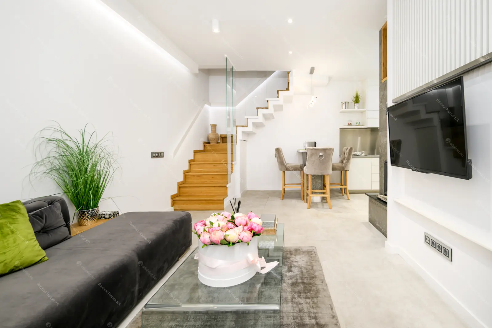 Kiadó albérlet 740000 Ft/hó áron: Budapest, VI. kerület  Vörösmarty utca. Mérete: 100 nm, 3 szobás | Alberlet.hu - 6640470