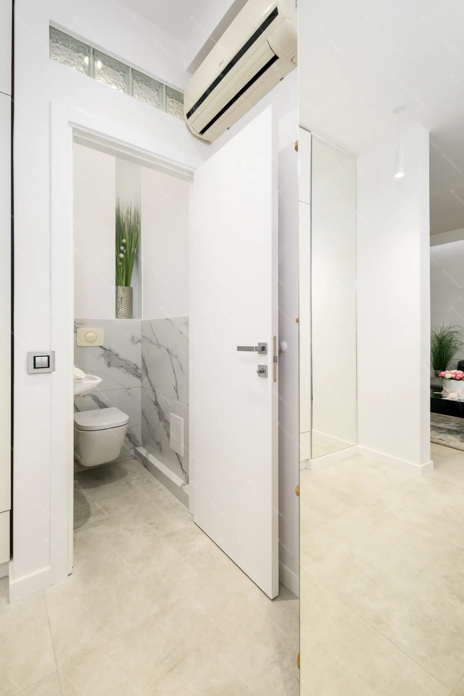 Kiadó albérlet 740000 Ft/hó áron: Budapest, VI. kerület  Vörösmarty utca. Mérete: 100 nm, 3 szobás | Alberlet.hu - 6636140