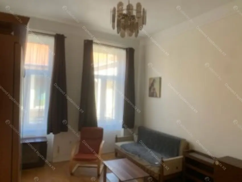 Kiadó albérlet 190000 Ft/hó áron: Budapest, VI. kerület  Vörösmarty utca. Mérete: 30 nm, 1 szobás | Alberlet.hu - 6677452