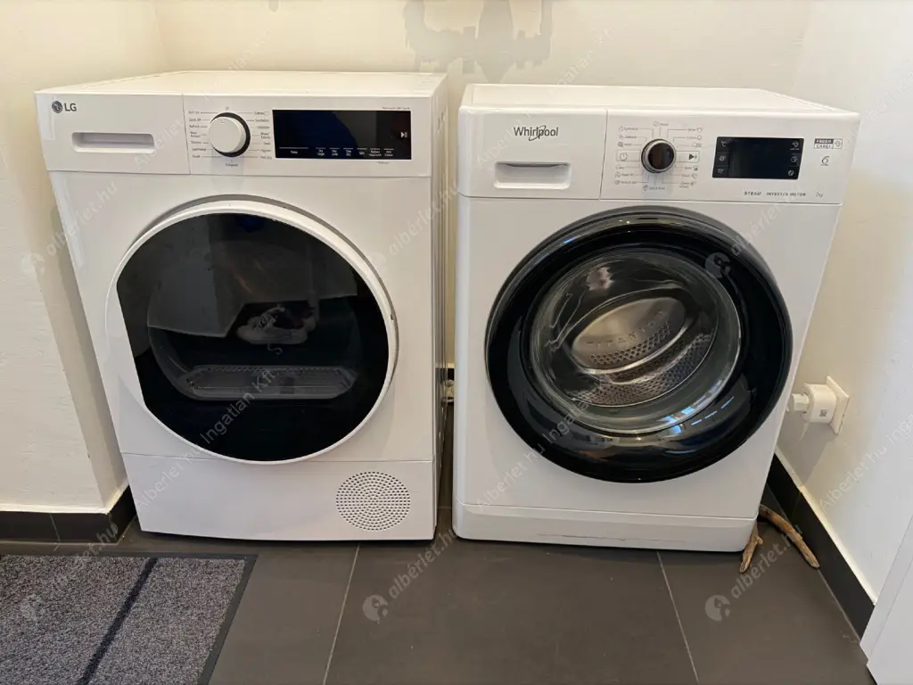 Kiadó albérlet 350000 Ft/hó áron: Budapest, VI. kerület  Vörösmarty utca. Mérete: 37 nm, 1 szobás | Alberlet.hu - 6605744