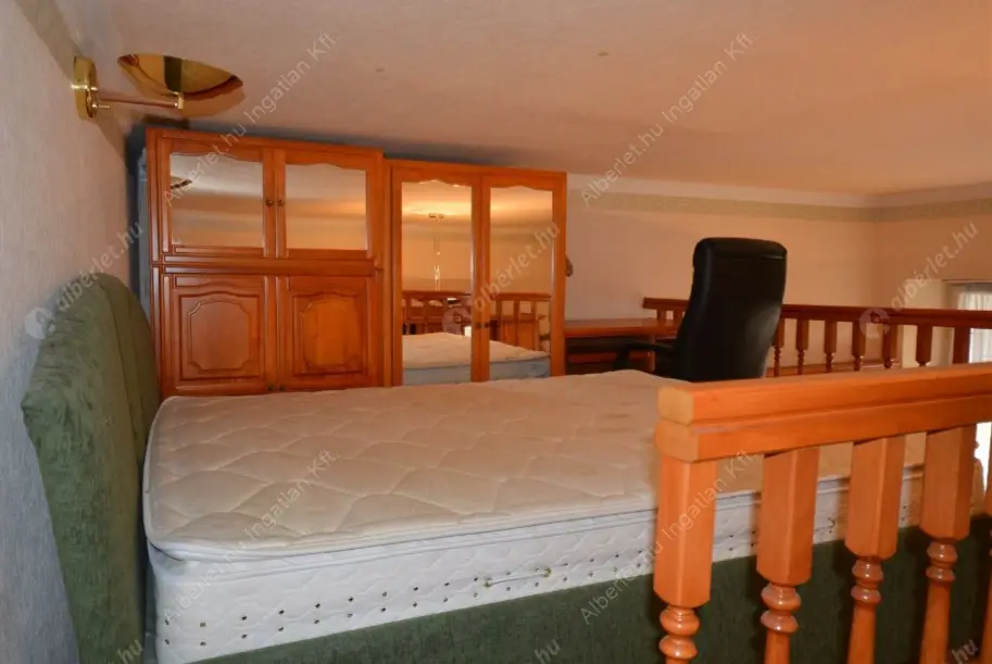 Kiadó albérlet 200000 Ft/hó áron: Budapest, VI. kerület  Vörösmarty utca. Mérete: 40 nm, 1 szobás | Alberlet.hu - 6573057