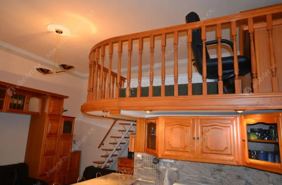 Kiadó albérlet 200000 Ft/hó áron: Budapest, VI. kerület  Vörösmarty utca. Mérete: 40 nm, 1 szobás | Alberlet.hu - 6573961